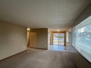 502 Canyon Rd in Yakima, WA - Building Photo - Building Photo