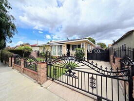 2160 San Francisco Ave in Long Beach, CA - Building Photo