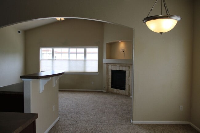 3838 Rock Creek Dr in Fort Collins, CO - Building Photo - Building Photo