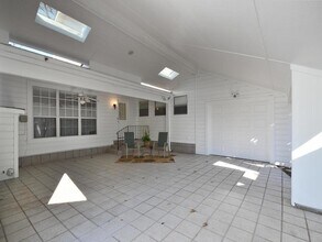 1006 E 38th St in Austin, TX - Building Photo - Building Photo