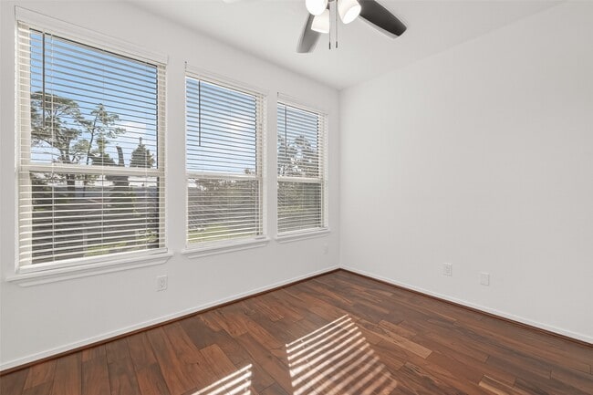 property at 10949 Cannes Memorial Dr