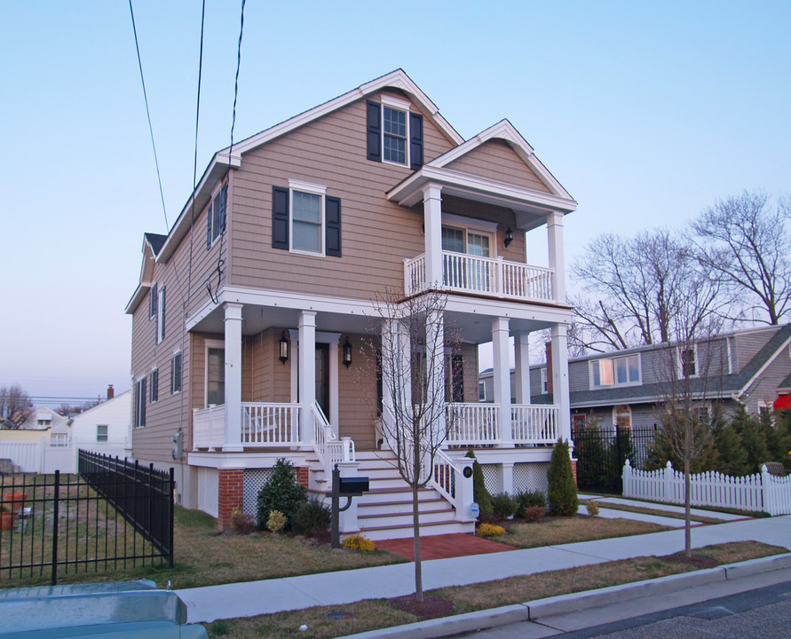 217 N Lancaster Ave in Margate City, NJ - Foto de edificio