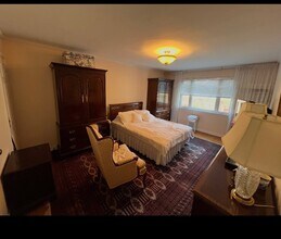 105-37 65th Rd in Queens, NY - Foto de edificio - Building Photo