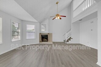 517 Mary Robert Ln in Newport News, VA - Building Photo - Building Photo