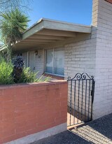 2842 N Eastgate Dr in Tucson, AZ - Building Photo