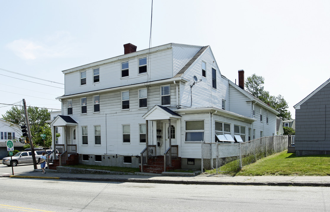 79 Hill St in Biddeford, ME - Building Photo