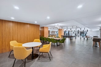 Metro Parc in Hialeah, FL - Building Photo - Building Photo