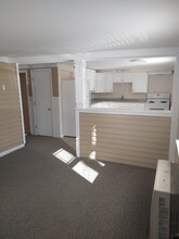 7 Mitchell Pl in Laconia, NH - Foto de edificio - Building Photo