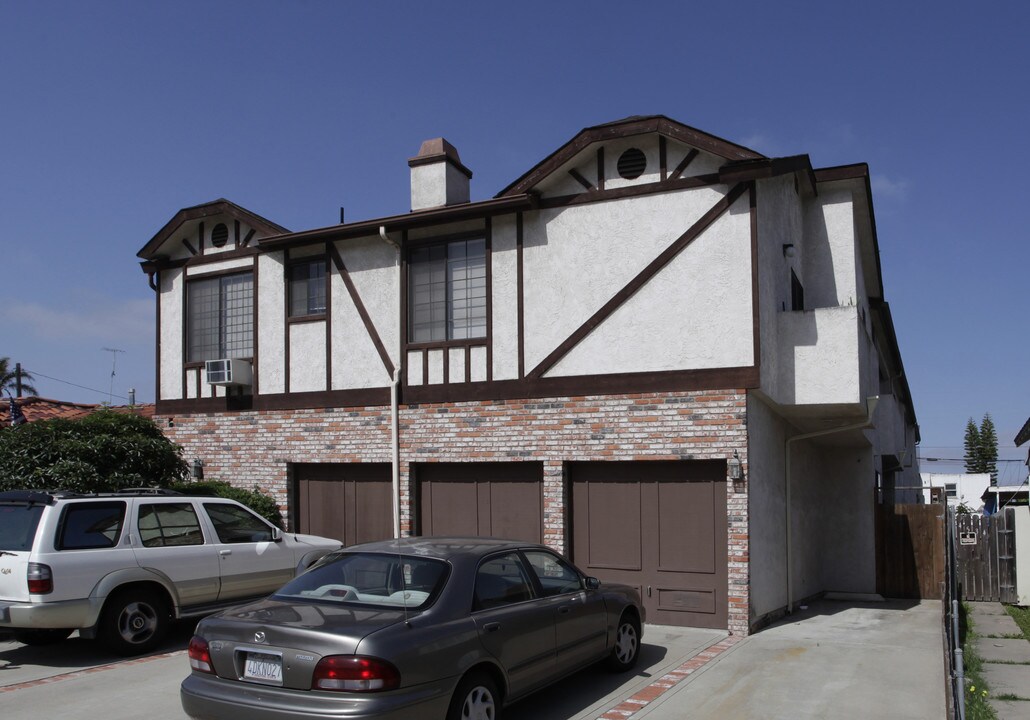 4530 Idaho St in San Diego, CA - Building Photo