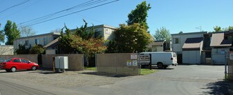Fairhaven Gardens in Salem, OR - Building Photo