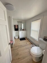 18 Penobscot St in Orono, ME - Building Photo - Building Photo