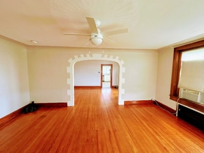 863 N Rebecca Ave in Scranton, PA - Foto de edificio - Building Photo