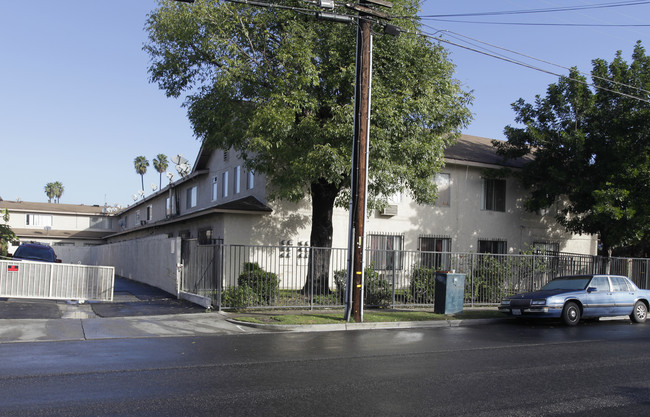 Regency Apartments in Buena Park, CA - Foto de edificio - Building Photo