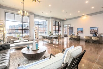 Trifecta in Louisville, KY - Foto de edificio - Interior Photo