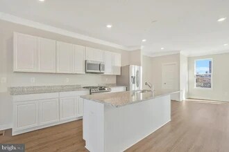 237 Summit Point Blvd in Bowie, MD - Building Photo - Building Photo