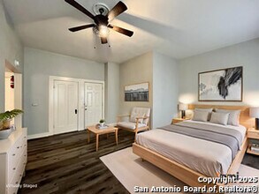 319 Army Blvd in San Antonio, TX - Building Photo - Building Photo