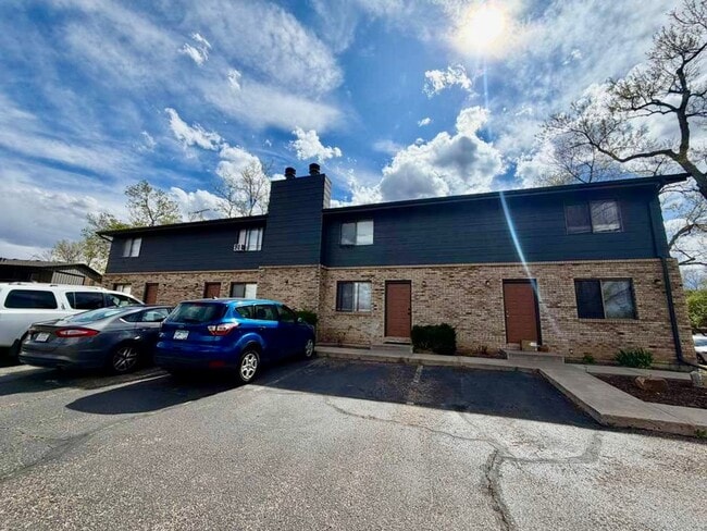 property at 1624 Azalea Dr