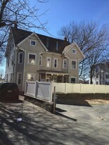 17 Stratton Ter, Unit 2 in Waltham, MA - Building Photo