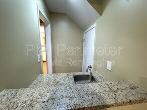 5338 Roberts Dr in Dunwoody, GA - Building Photo - Building Photo