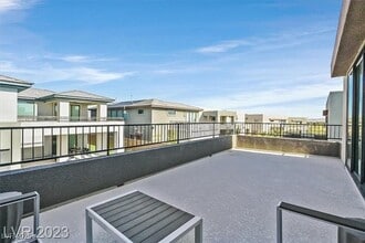 10312 Jade Point Dr in Las Vegas, NV - Foto de edificio - Building Photo