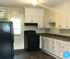 1400 Creech Rd in Garner, NC - Building Photo