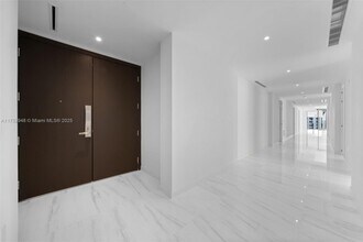 300 Biscayne Boulevard Way, Unit # 3801 in Miami, FL - Building Photo - Building Photo