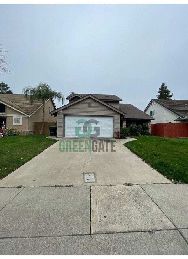 2416 Walnut Park Dr in Modesto, CA - Building Photo - Building Photo