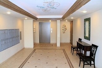 OG Vista in Redondo Beach, CA - Building Photo - Building Photo