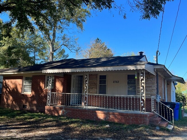 2763 Hawthorne Dr