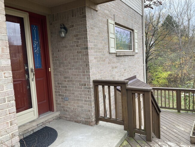 41645 Copper Creek Dr in Canton Township, MI - Building Photo - Building Photo