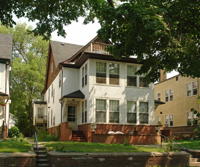 3443 Colfax Ave S in Minneapolis, MN - Building Photo - Building Photo