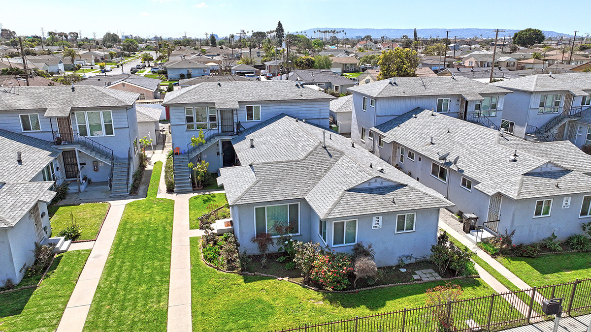 716 W Redondo Beach Blvd in Gardena, CA - Building Photo