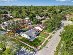 1114 Chantilly Ln in Houston, TX - Building Photo - Building Photo