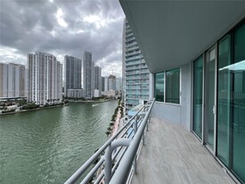 335 S Biscayne Blvd, Unit 1509 in Miami, FL - Building Photo - Building Photo