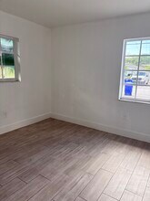 2535 NW 9th St, Unit 2535 NW 9th Street in Miami, FL - Building Photo - Building Photo