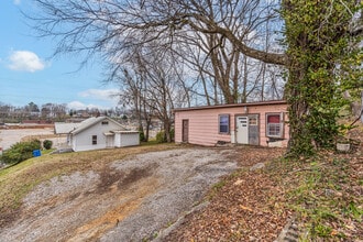 400 W Front St in Glasgow, KY - Building Photo - Building Photo