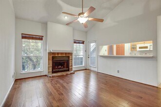 700 S 1st St in Austin, TX - Building Photo - Building Photo