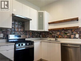 158 Wellington St S in Hamilton, ON - Building Photo