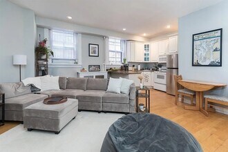 135 Marlborough St in Boston, MA - Building Photo - Building Photo