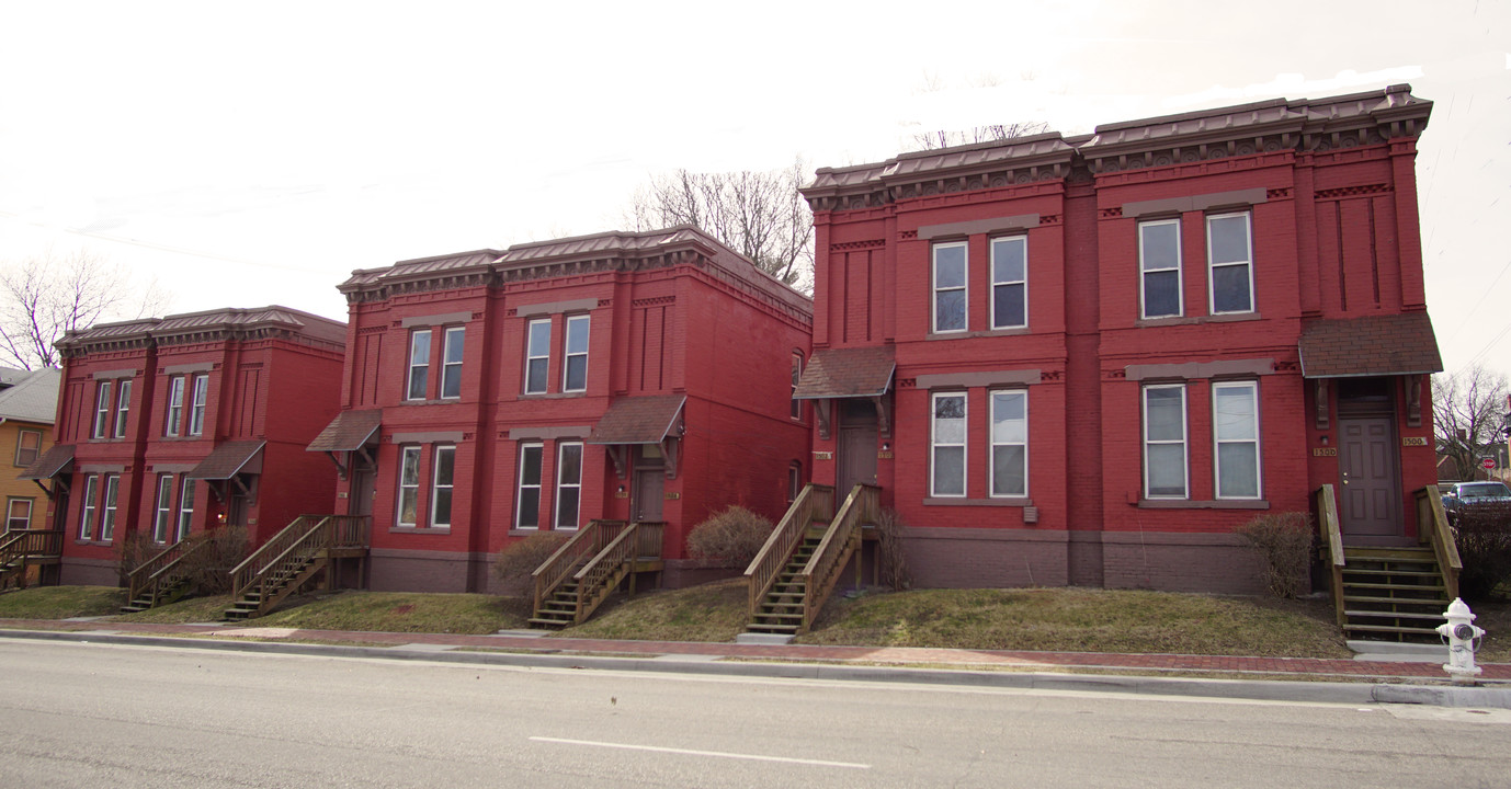 1500 Jules St in St. Joseph, MO - Building Photo