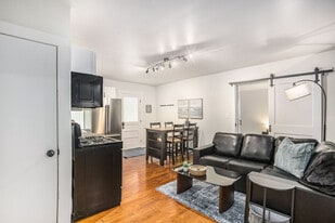 37 Gold Ave NW in Grand Rapids, MI - Building Photo