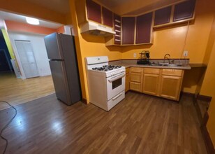 2539 N Howard St in Baltimore, MD - Building Photo - Building Photo