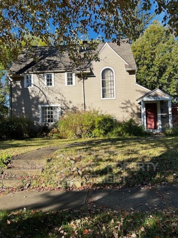 property at 572 Sunset View Dr