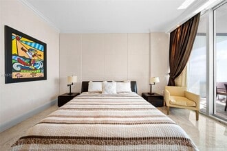 10295 Collins Ave in Bal Harbour, FL - Building Photo - Building Photo