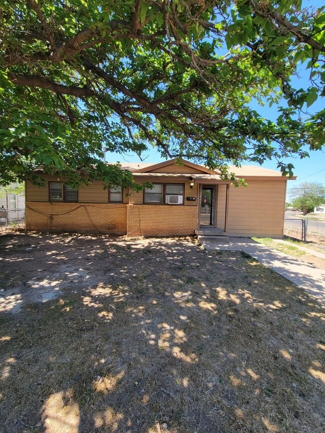 property at 1819 Darden St