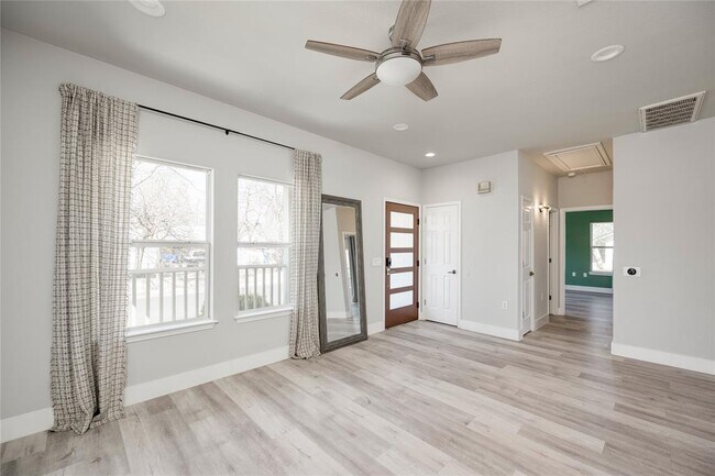 3000 Prado St in Austin, TX - Building Photo - Building Photo