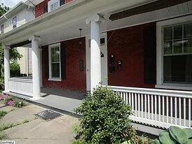 223 N Jefferson St in Staunton, VA - Building Photo