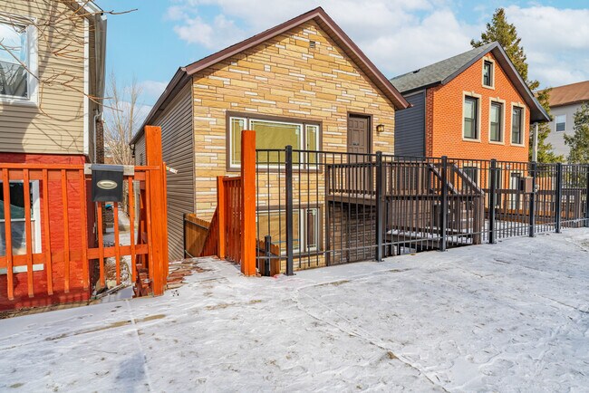 2226 W 24th St in Chicago, IL - Building Photo - Building Photo