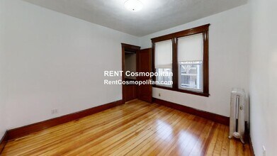 306 Fellsway W, Unit 1 in Medford, MA - Foto de edificio - Building Photo