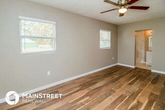 825 E Jackson Ave in Mount Dora, FL - Building Photo - Building Photo